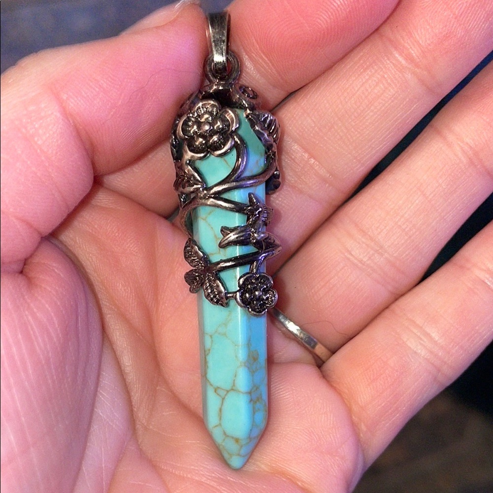 Turquoise gemstone pendant